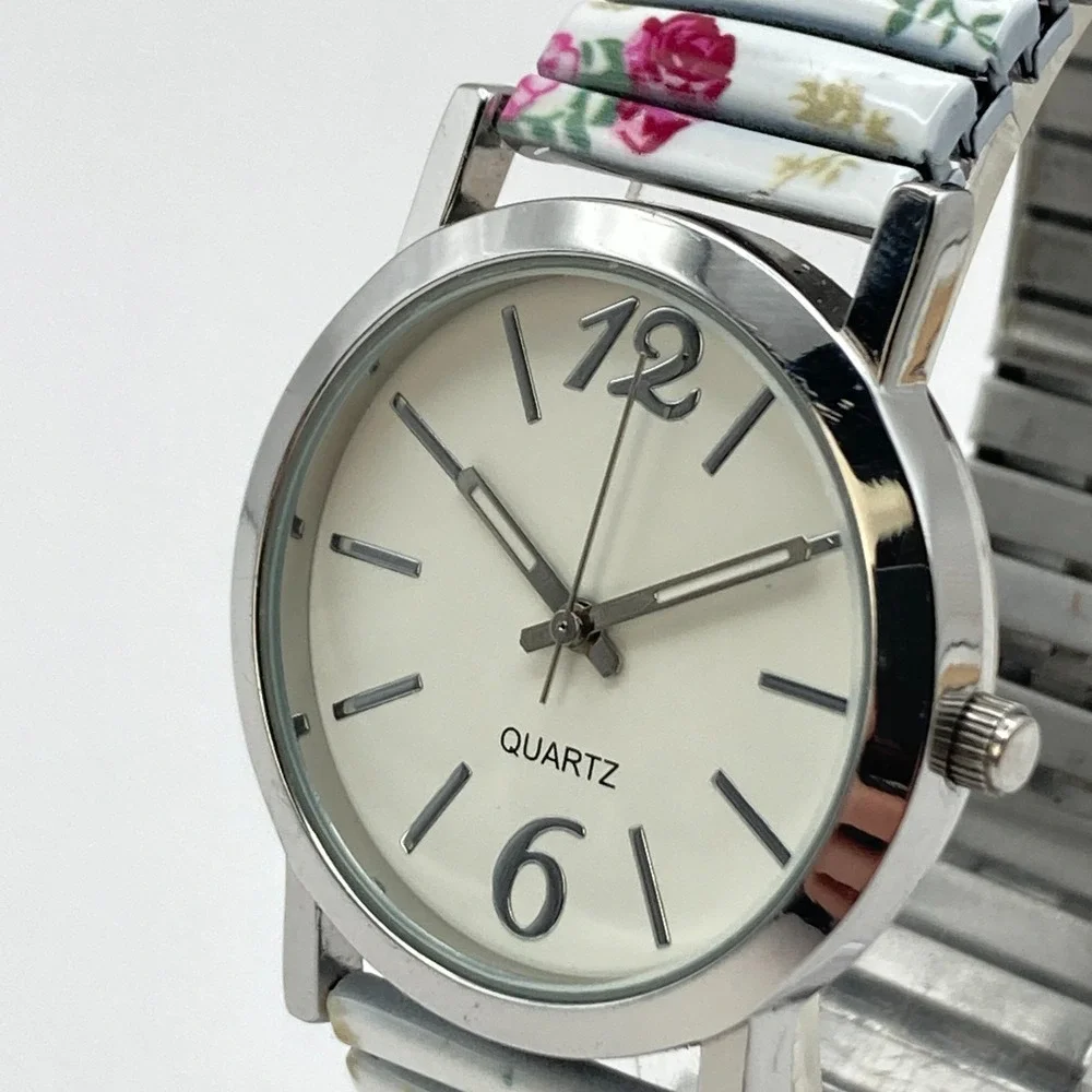 Womens Floral Watch 32mm Silver Tone Stretch Band Spring New Battery SMALL 6